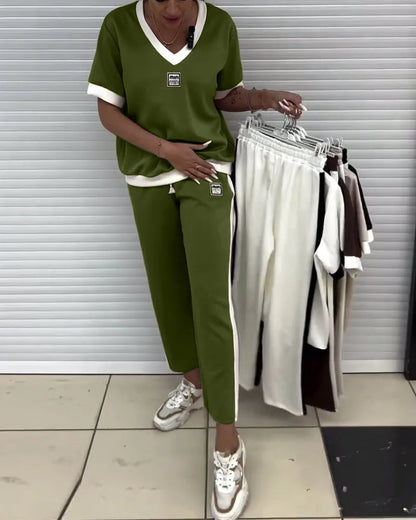 Two-piece set met V-hals en contrast trim