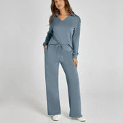 FAYE | Loungewear Set met Comfortabele Broek en Trui met V-hals Loungewear Set Zavalori Lichtblauw XS