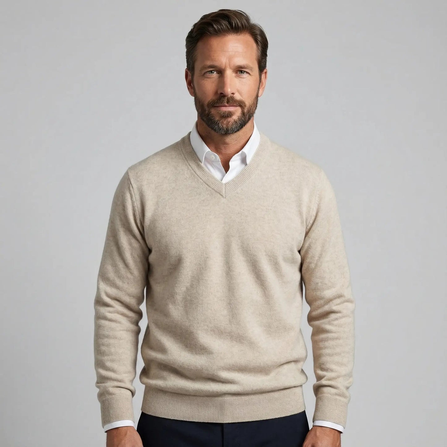 V-hals trui van zachte cashmere met lange mouwen